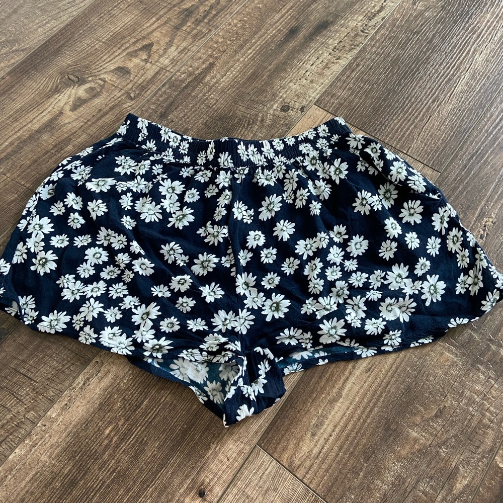 Daisy shorts